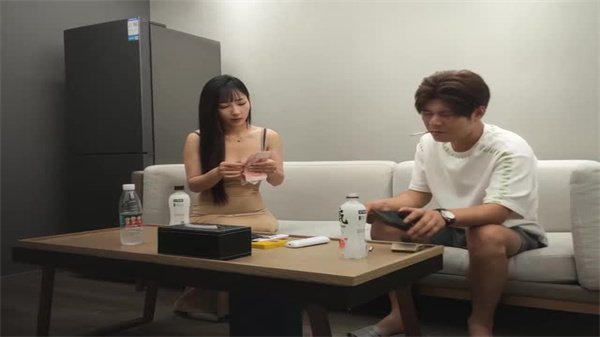 日久生情！肤白貌美白嫩外围甜心女神极致私密服务