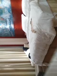 胖男探花约了个萌妹子搞一半要退单 换了个白衣妹子继续开裆肉丝口交后入猛操 很是诱惑不要错过