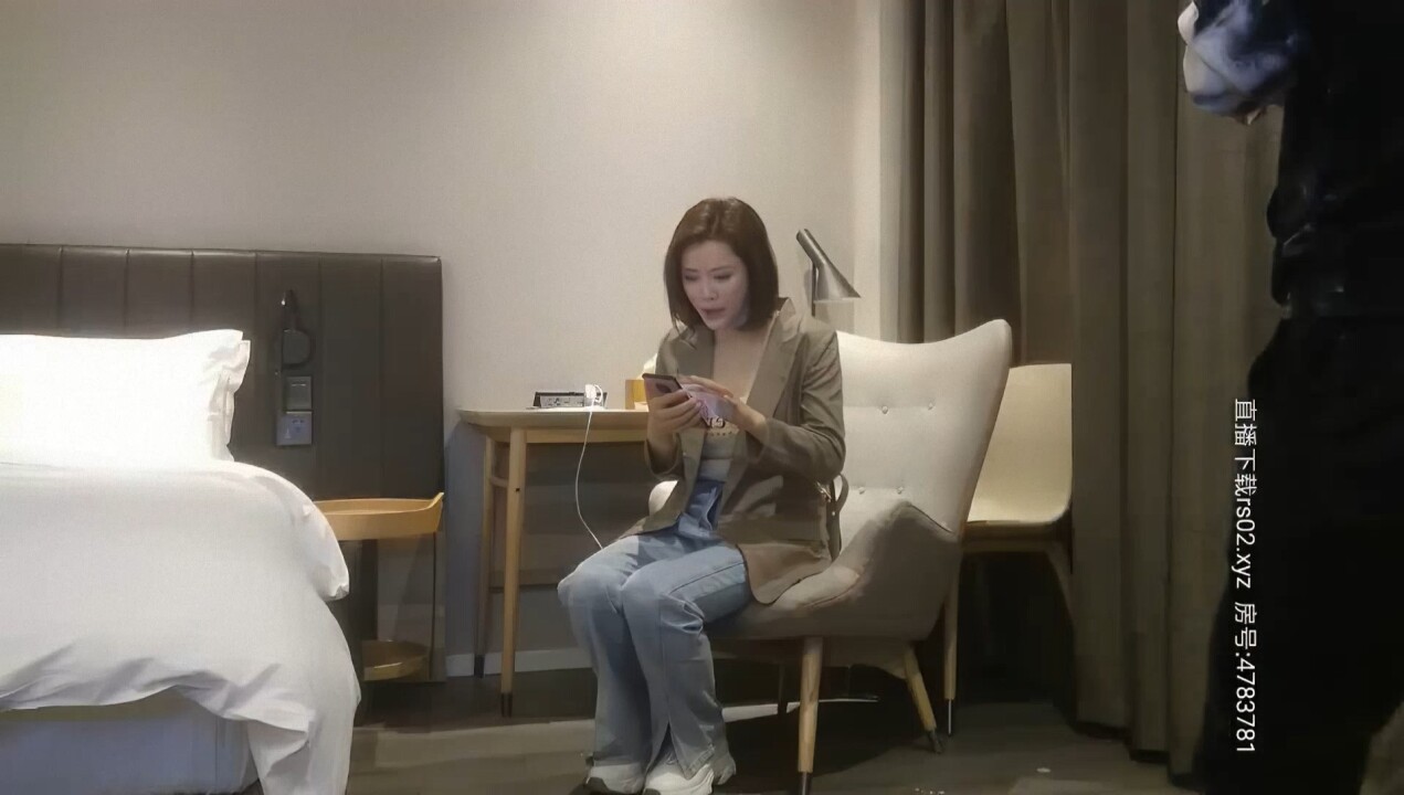 【AI高清2K修複】大神經典，外圍開拓者，【雀兒滿天飛】成都外圍女神，騷貨健談，贊雀兒的實物好大控制不住非常想舔